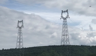 大秦無人機成功完成首次電力巡檢作業(yè)